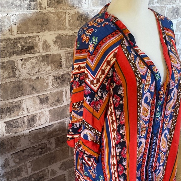 Democracy Multicolored V-Neck 3/4 Sleeve Relaxed Blouse. Size 1X. - Picture 6 of 14